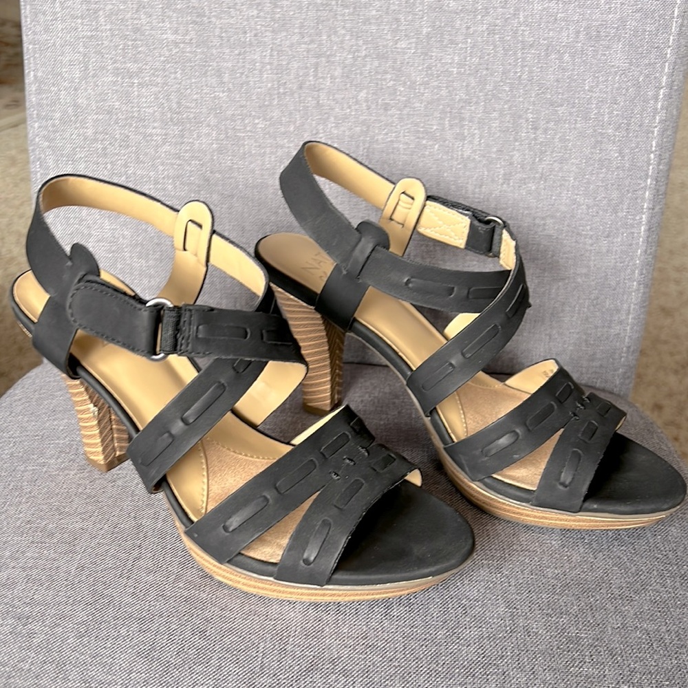 Naturalizer Black Velcro Heels Size 7